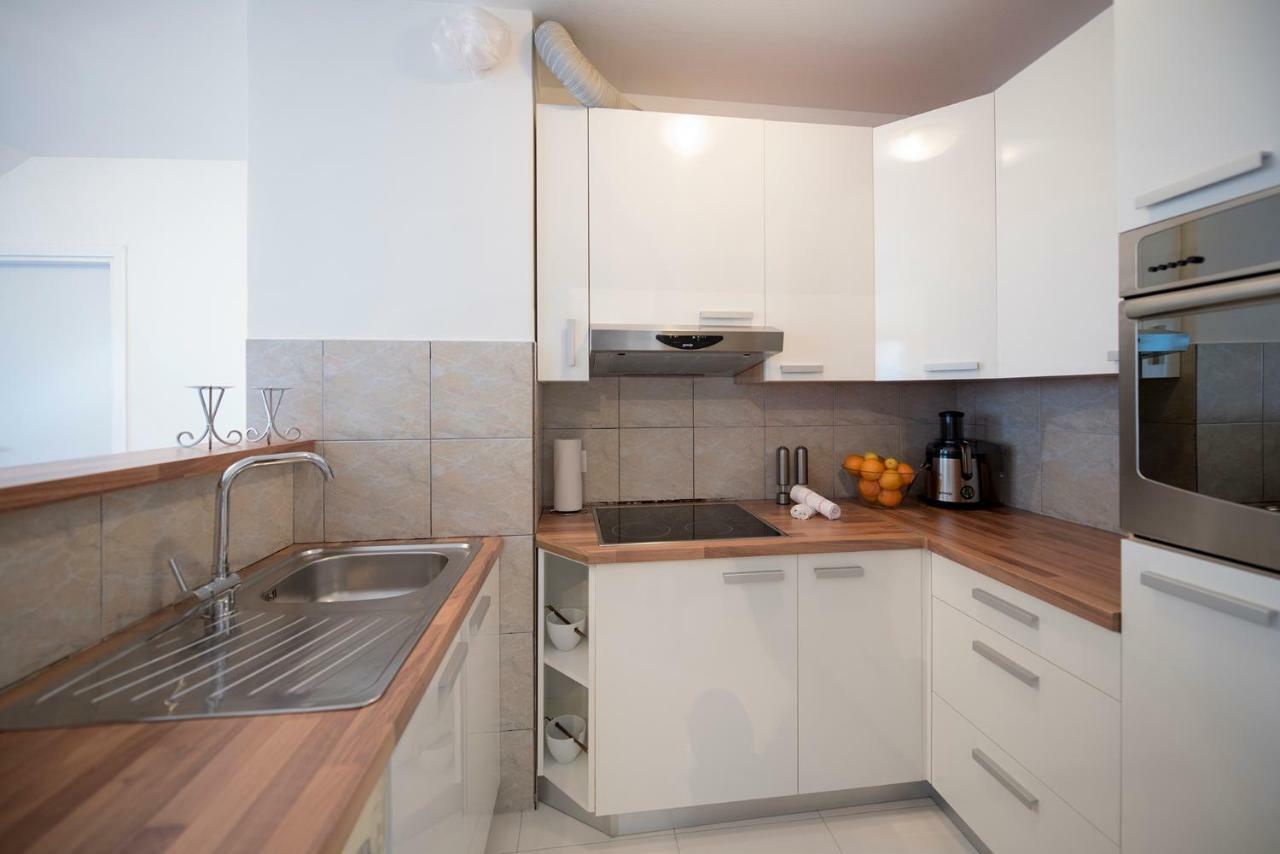The Roof - Luxury Apartment Omiš Kültér fotó